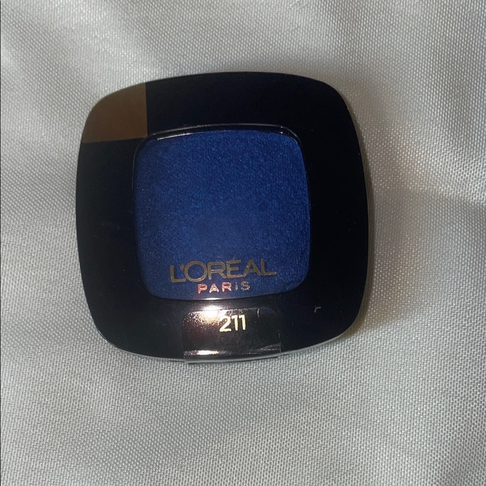 L'Oreal Paris Blue Eyeshadow